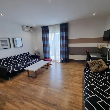 Dezela Apartment